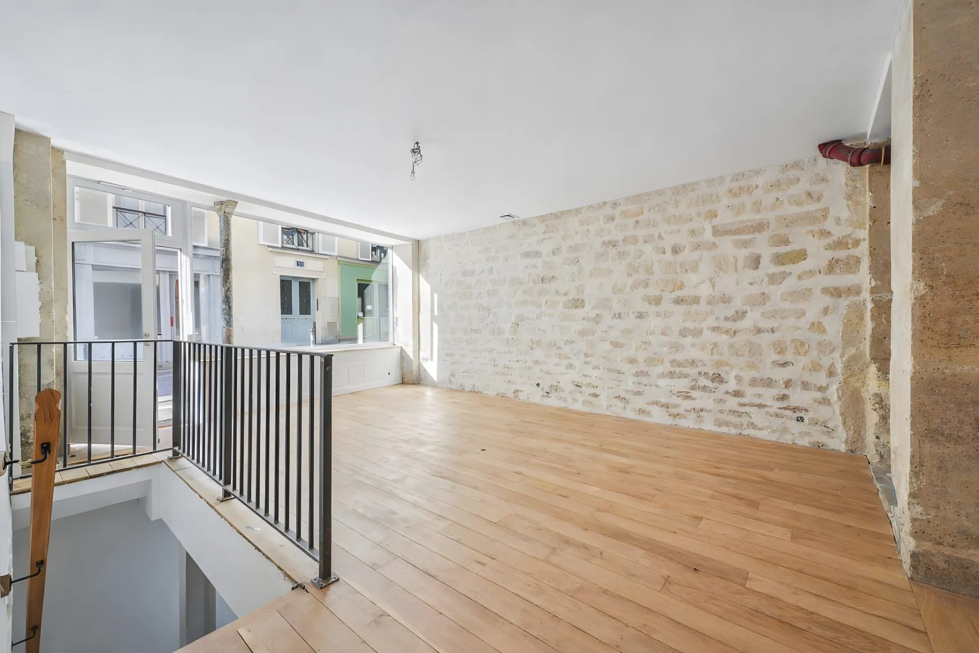Vente Local commercial Paris 18ème • quartier des Abbesses